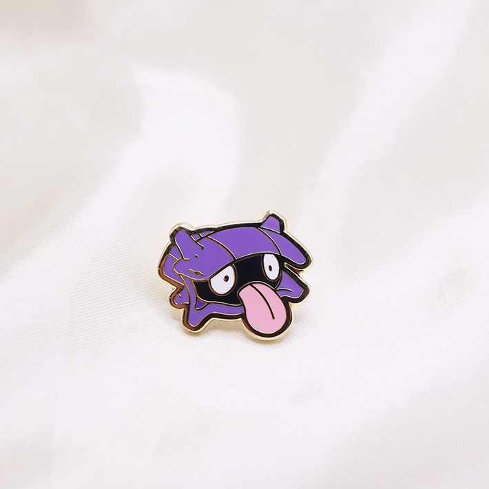 090 ENAMEL PIN