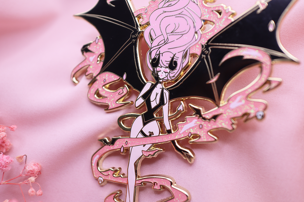 4&quot; FANTASY MIA ENAMELPIN